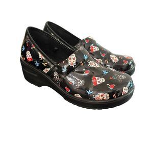 Easy Street Day Of The Dead Women Size 7.5 W Laurie Clogs Nursing Slip Resistant